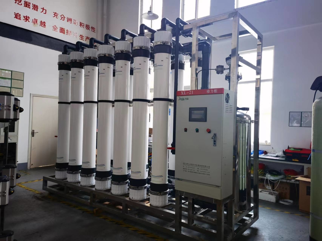 automático lleno del tratamiento de aguas de los filtros de membrana de 65000lph uF