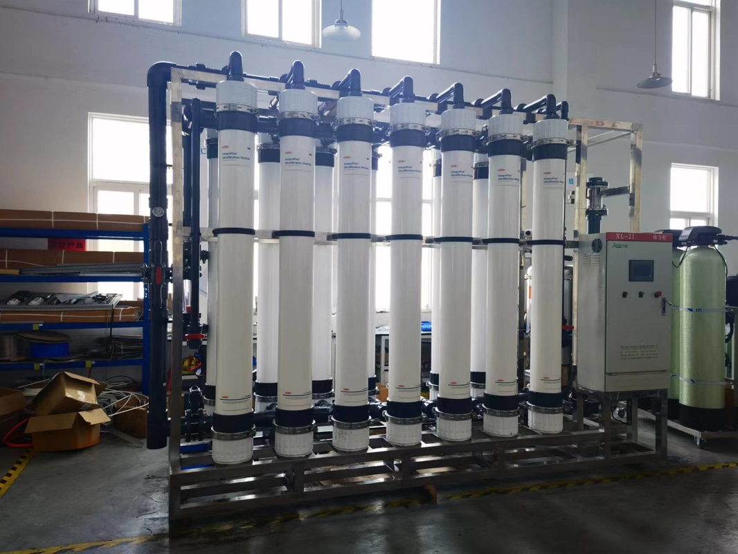 automático lleno del tratamiento de aguas de los filtros de membrana de 65000lph uF