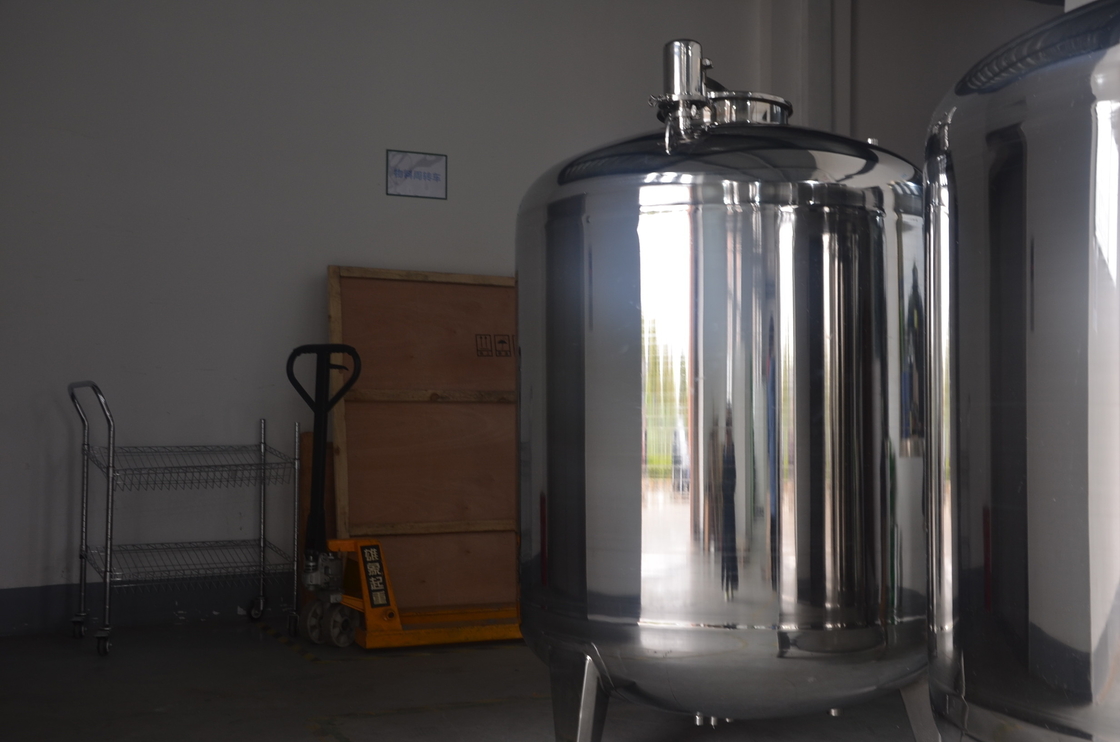 El tanque de almacenamiento sellado de la agua caliente con el acero inoxidable 316 para los accesorios del sistema del RO del tratamiento de aguas