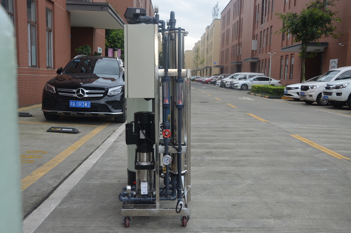 El suavizador de agua de acero inoxidable manual automático de la válvula FRP filtra la desincrustación